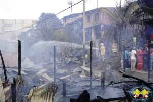 Incendio deja más de 17 casas incineradas en Gamboa