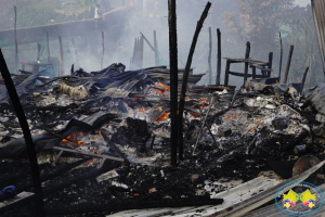 Incendio deja más de 17 casas incineradas en Gamboa