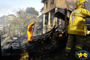 Incendio deja más de 17 casas incineradas en Gamboa