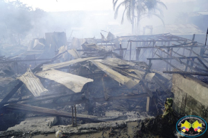 Incendio deja más de 17 casas incineradas en Gamboa