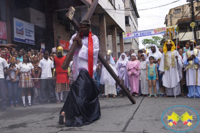 Grupo juvenil Jeshua realizó nuevamente la representación en vivo del Santo Viacrucis en Buenaventura