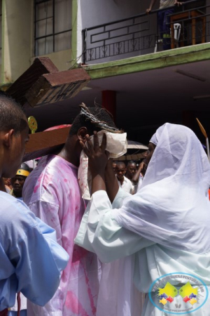 Grupo juvenil Jeshua realizó nuevamente la representación en vivo del Santo Viacrucis en Buenaventura