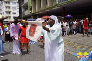 Grupo juvenil Jeshua realizó nuevamente la representación en vivo del Santo Viacrucis en Buenaventura