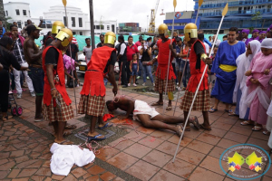 Grupo juvenil Jeshua realizó nuevamente la representación en vivo del Santo Viacrucis en Buenaventura