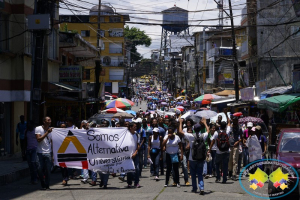 Estudiantes de Unipacífico marcharon exigiendo se convoque a elecciones de estamentos representativos de la Alma Máter