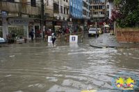 Buena parte del centro de Buenaventura se inundó por fuerte aguacero