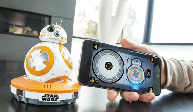 El robot BB-8 (Star Wars) es real y puedes jugar con él