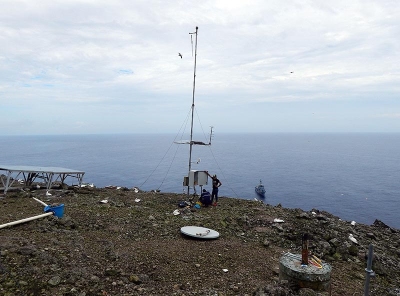 Dimar instaló Estación Remota de Servicio de Tráfico Marítimo en la Isla de Malpelo