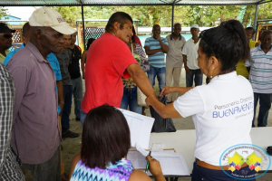 La Administración Distrital de Buenaventura realizó sorteo de cubículos para reubicar los vendedores del parque