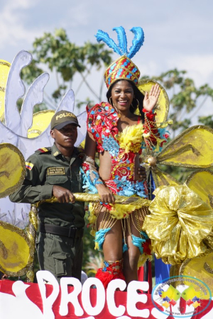 Desfile de carrozas de las 14 candidatas al Reinado Señorita Buenaventura Folclor 2016