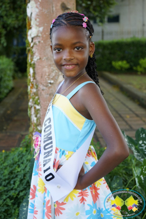 Avanza preparación de las 12 candidatas al Reinado Niña Buenaventura 2016 en el X Festivalito