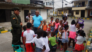 La Policía premió el pesebre navideño más ecológico de Buenaventura