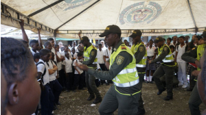 Policía Nacional fortalece actividades sociales con las comunidades en Buenaventura y el Valle del Cauca