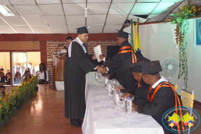 La Universidad del Pacífico graduó 122 profesionales y tecnólogos 