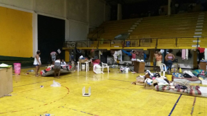 Se le inundó el coliseo del centro a los desplazados de Cabeceras 