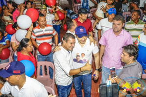 El senador Carlos Fernando Motoa convocó mas de 3 mil personas en las reuniones que encabezó el fin de semana