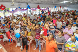 El senador Carlos Fernando Motoa convocó mas de 3 mil personas en las reuniones que encabezó el fin de semana