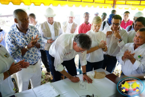 Se firmó el acta de inicio de la construcción de los dos tanques de almacenamiento de agua en Loma Alta en Citronela