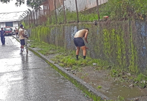 Bomberos Voluntarios realizaron jornada cívico social en los alrededores del Hospital Distrital en el barrio El Jorge 