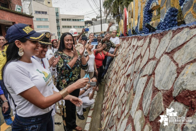 La Campaña Buenaventura Siembra, Limpia y Bonita entregó el ícono Yo Amo a Buenaventura