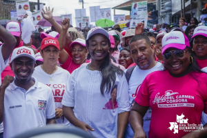 Fue multitudinario el acompañamiento a Ligia Córdoba en el puerta a puerta realizado el sábado 28 de septiembre en la comuna 11 de Buenaventura