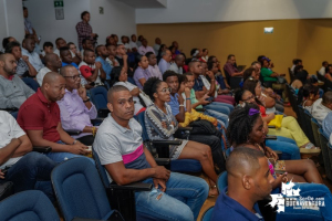 El debate se convirtió solo en preguntas y respuestas de los moderadores