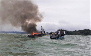 La Armada de Colombia atendió emergencia en embarcación de pescadores artesanales en el sector conocido como paso del Tigre en Buenaventura