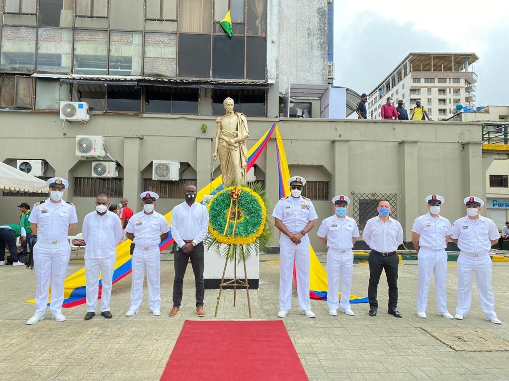 Concejales participaron en ofrenda floral el 20 de julio en el que no hubo parada militar por pandemia de la COVID-19