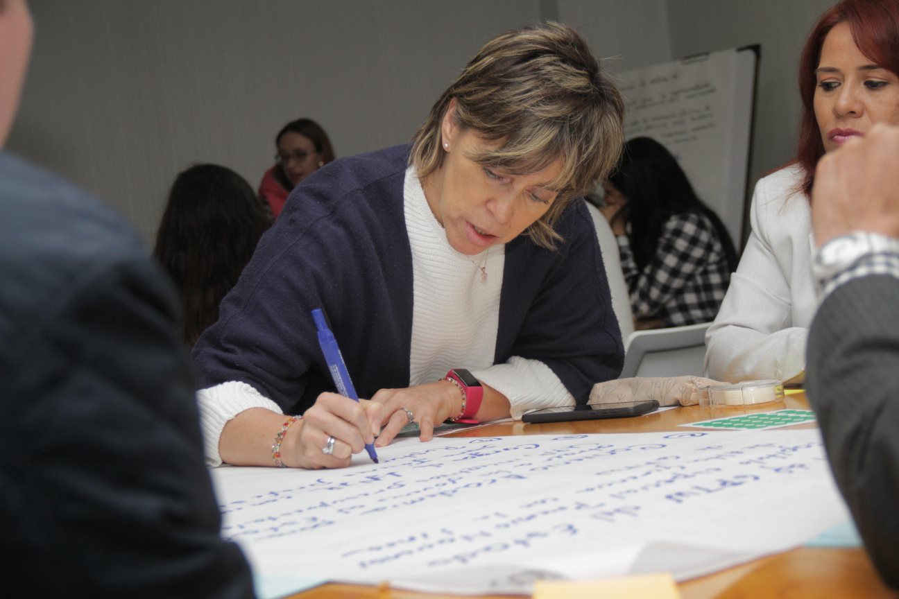 Instancias de género son claves para garantizar derechos de las mujeres en territorios 