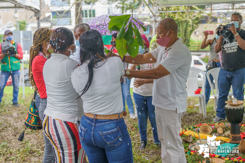 Con acto simbólico de siembra de un árbol, inició la gestión de recursos para construir el Centro de Memoria Histórica del Litoral Pacífico en lote destinado por la Alcaldía de Buenaventura