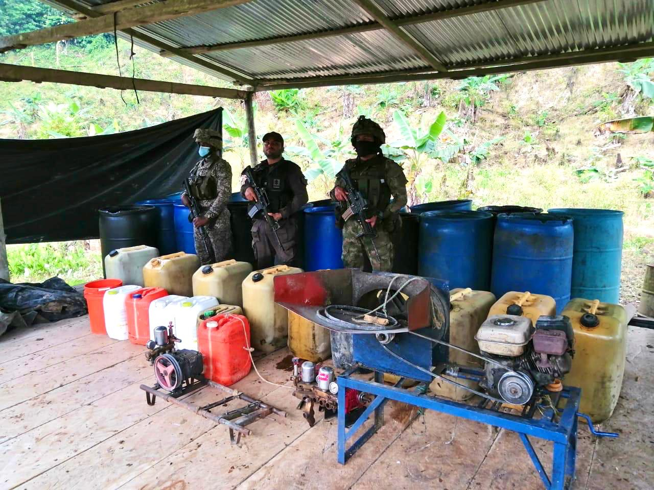 La Fuerza Pública destruyó tres laboratorios para el procesamiento de cocaína en el Cauca