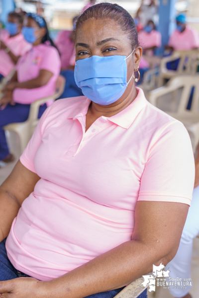 Mujeres víctimas del conflicto armado entregaron tapabocas, sábanas y elementos de bioseguridad para puestos de salud en Buenaventura 