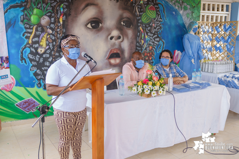 Mujeres víctimas del conflicto armado entregaron tapabocas, sábanas y elementos de bioseguridad para puestos de salud en Buenaventura 