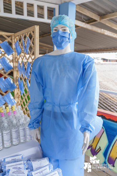 Mujeres víctimas del conflicto armado entregaron tapabocas, sábanas y elementos de bioseguridad para puestos de salud en Buenaventura 