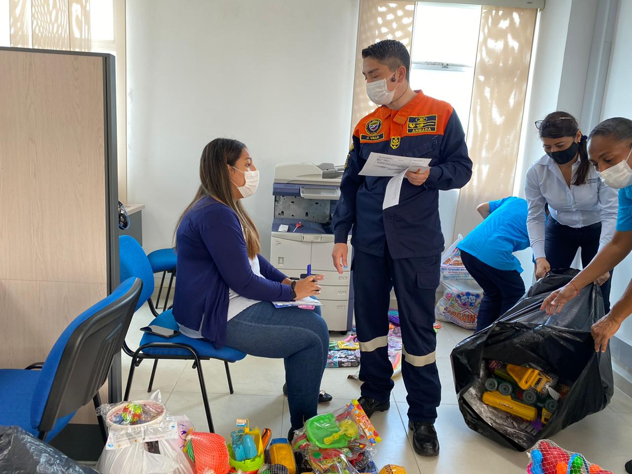 La DIMAR lleva sonrisas a 120 niños en el sector de La Balastrera, zona rural de Buenaventura 