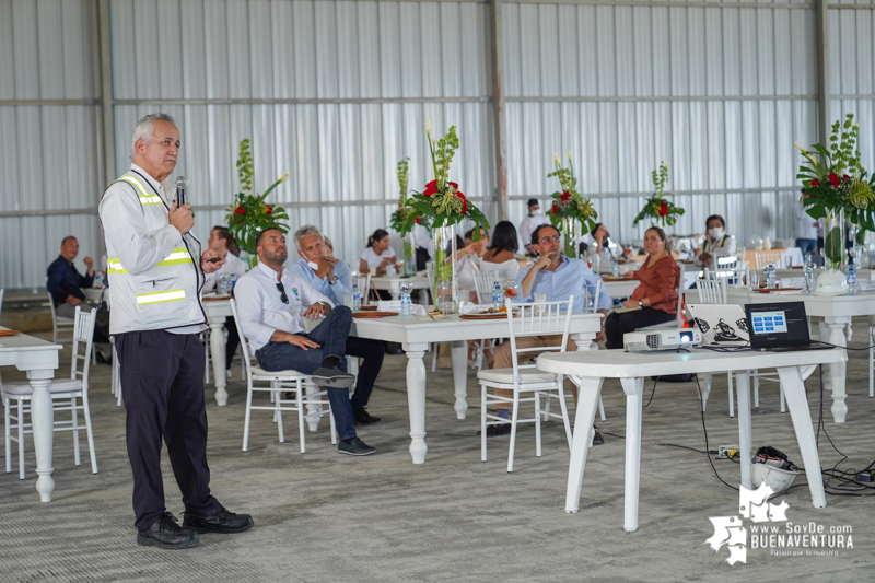 El Ministro de Comercio y la bancada parlamentaria del Valle visitaron Buenaventura para conocer proyectos de reactivación económica