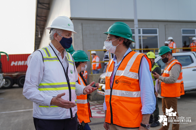 El Ministro de Comercio y la bancada parlamentaria del Valle visitaron Buenaventura para conocer proyectos de reactivación económica