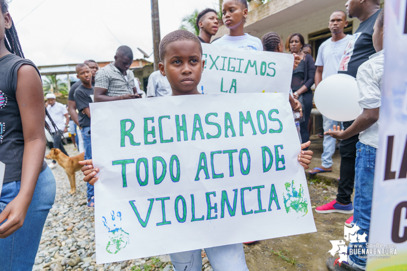 En medio de lágrimas, un fuerte llamado a la paz y rechazo a la violencia, los habitantes de Sabaletas despidieron a Cristian Andrés Estrella Riascos