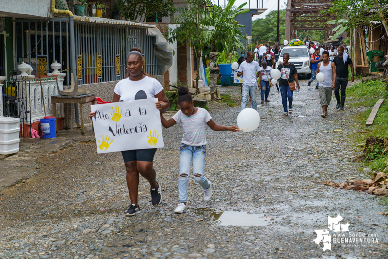 En medio de lágrimas, un fuerte llamado a la paz y rechazo a la violencia, los habitantes de Sabaletas despidieron a Cristian Andrés Estrella Riascos