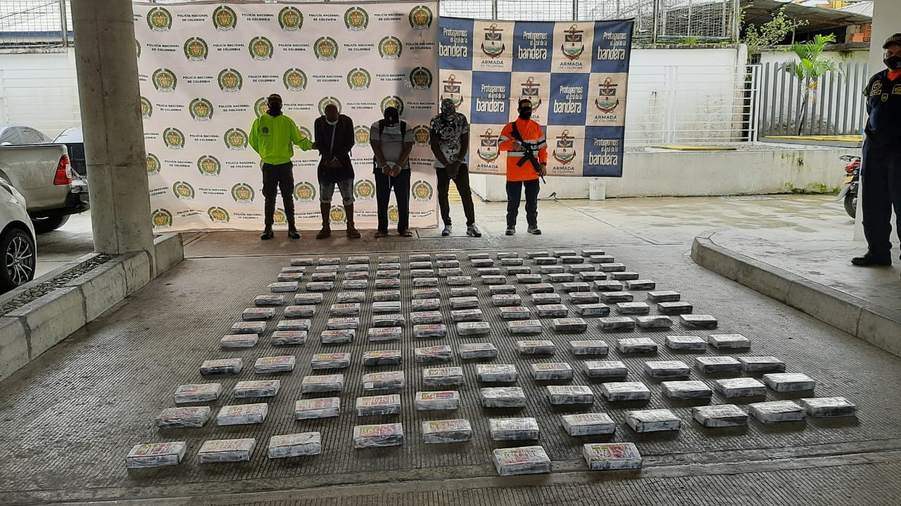 A la cárcel tres tripulantes de una lancha que al parecer transportaban más de 130 kilos de cocaína  