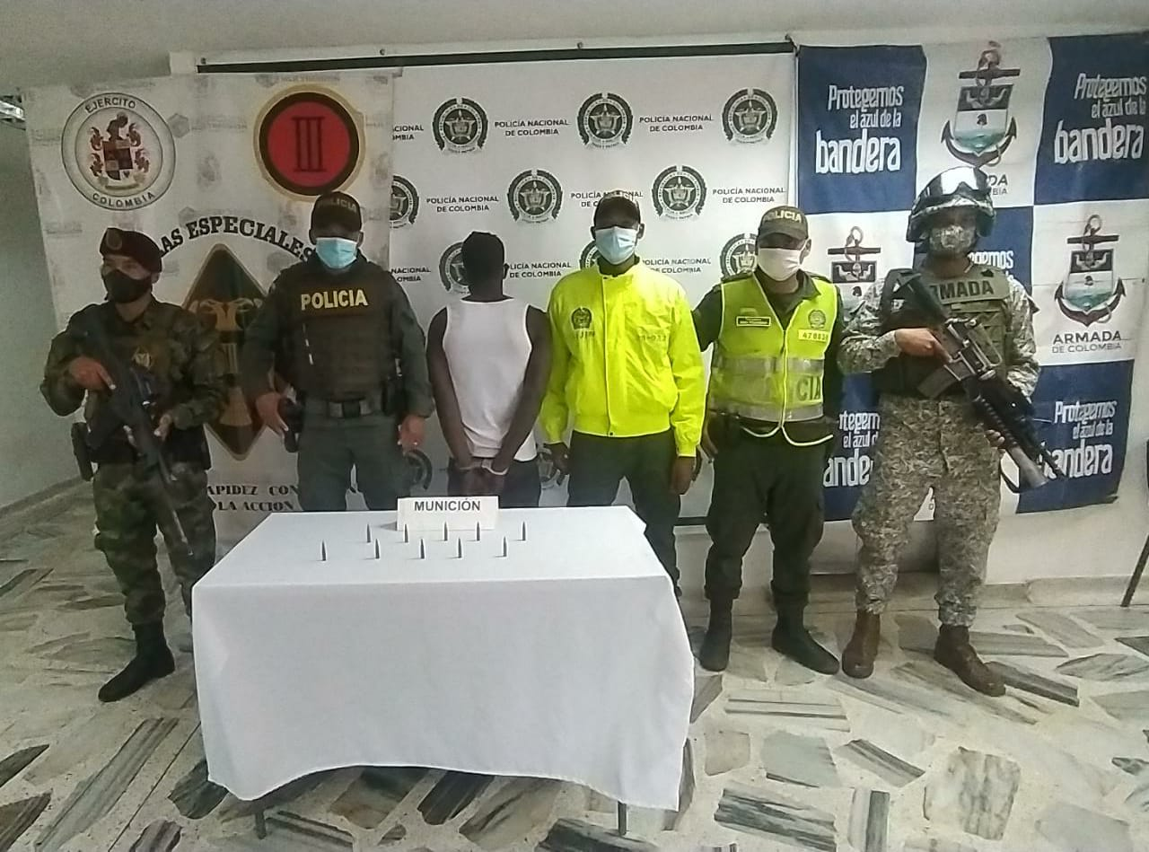 Dos personas fueron capturadas en las últimas horas con armamento y munición en operativos de la Fuerza Pública  