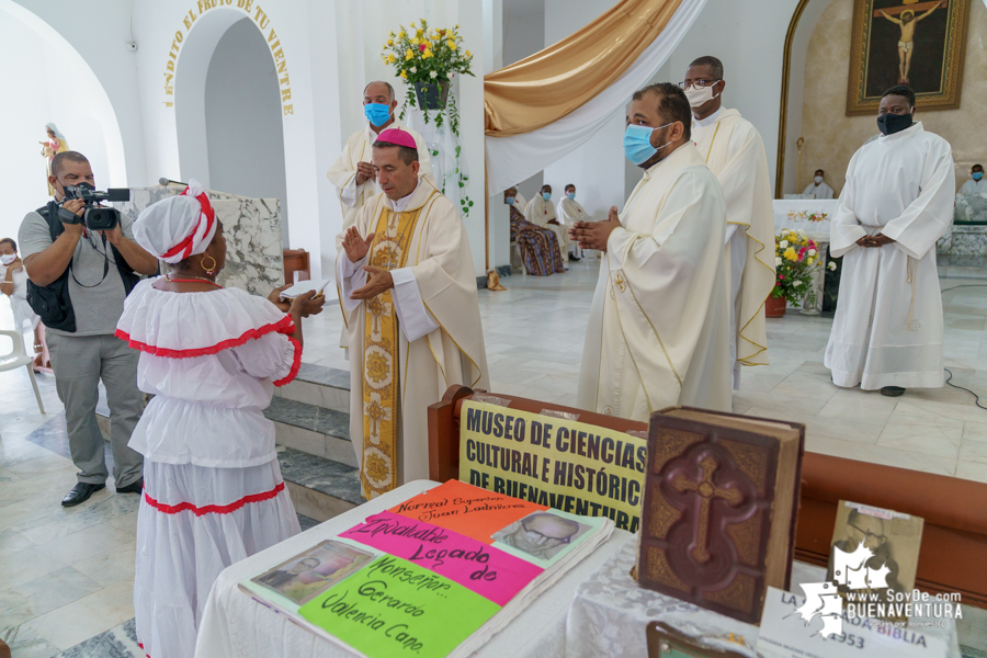 Autoridades y comunidad de Buenaventura conmemoraron el 49 aniversario del fallecimiento del Monseñor Gerardo Valencia Cano