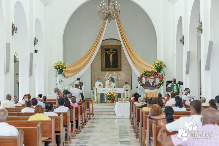 Autoridades y comunidad de Buenaventura conmemoraron el 49 aniversario del fallecimiento del Monseñor Gerardo Valencia Cano