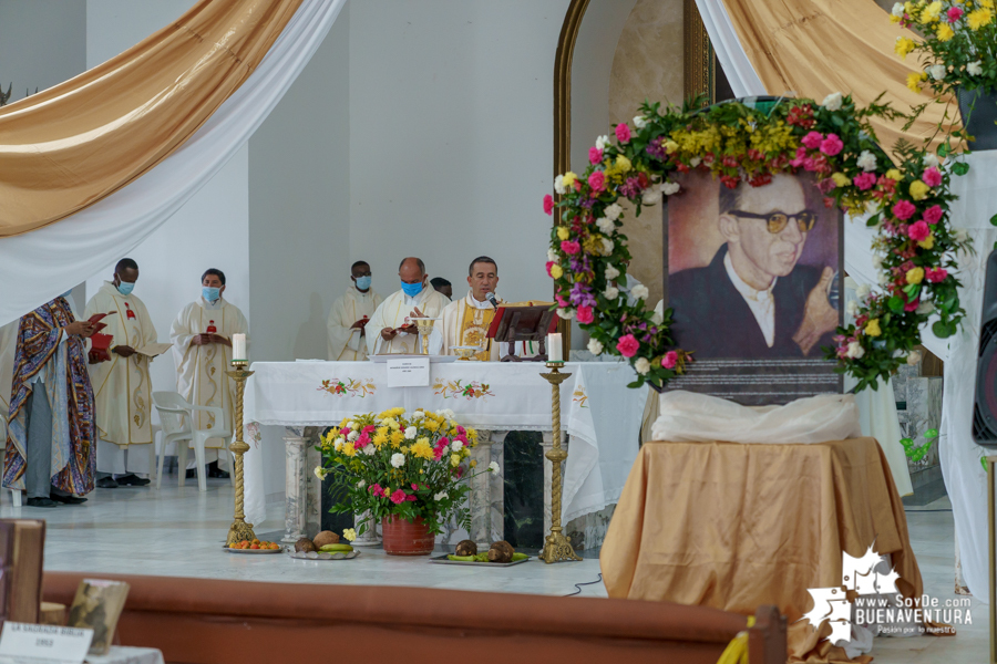 Autoridades y comunidad de Buenaventura conmemoraron el 49 aniversario del fallecimiento del Monseñor Gerardo Valencia Cano