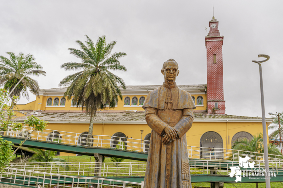 Autoridades y comunidad de Buenaventura conmemoraron el 49 aniversario del fallecimiento del Monseñor Gerardo Valencia Cano