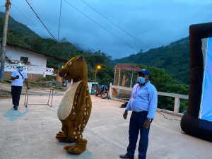 La CVC realizó actividades de concientización sobre el buen uso del agua con cine bajo las estrellas