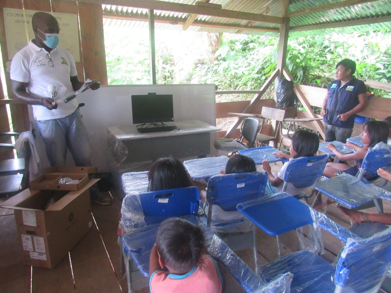 4 instituciones educativas del río San Juan recibieron dotación de la Unidad de Víctimas 