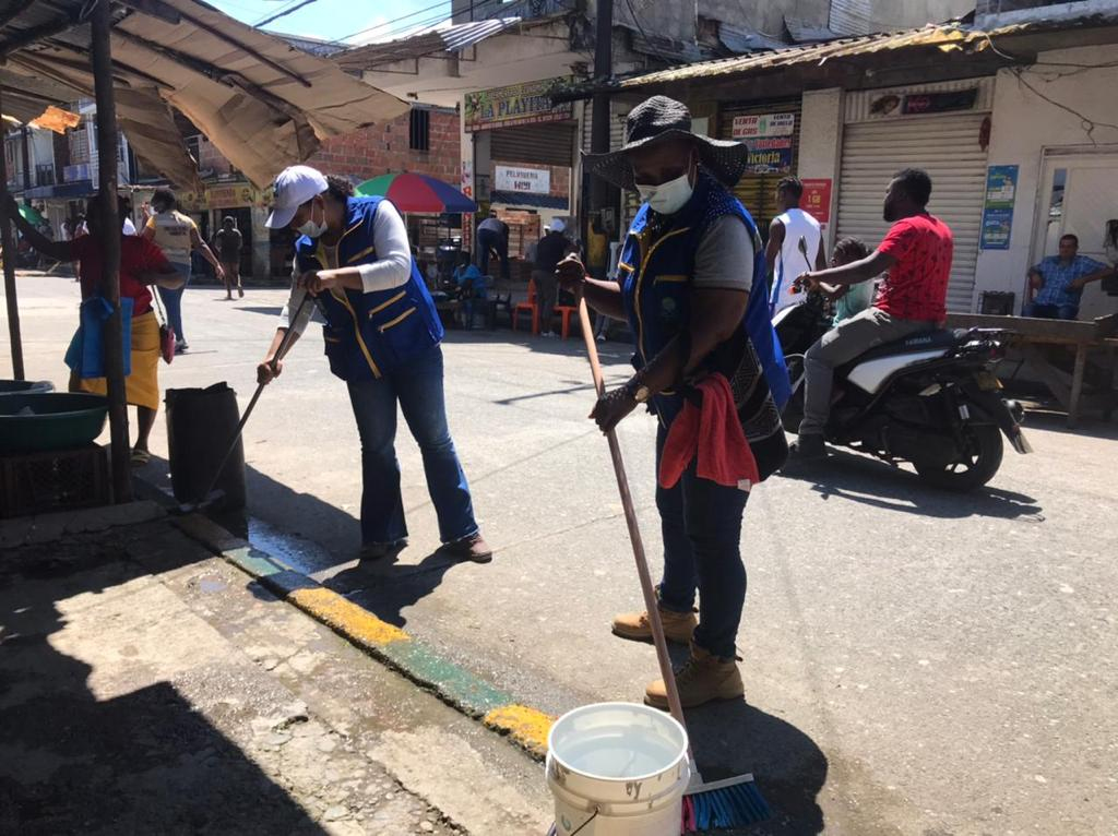 La Alcaldía Distrital de Buenaventura y el Despacho de la Gestora Social realizaron jornada de ornato y aseo en el barrio La Playita