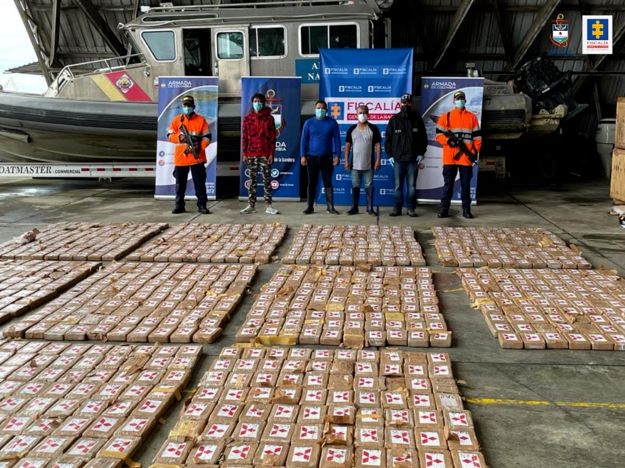 Cárcel para tres hombres que al parecer transportaban media tonelada de cocaína en una lancha hacia Panamá 