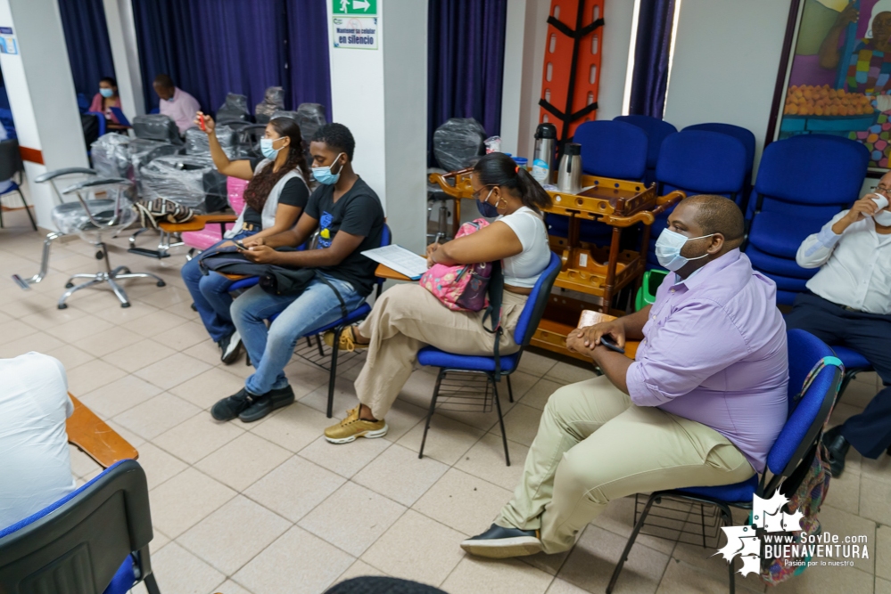 Se certificaron 20 emprendedores del sector Peluquero y Barbero del programa Jóvenes Resilientes en el Distrito de Buenaventura